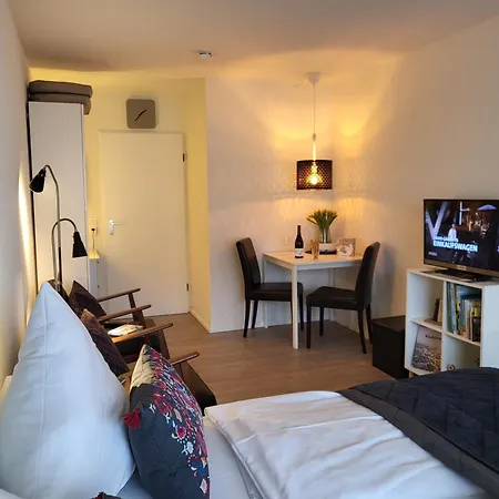 49 Im Haus Anna *